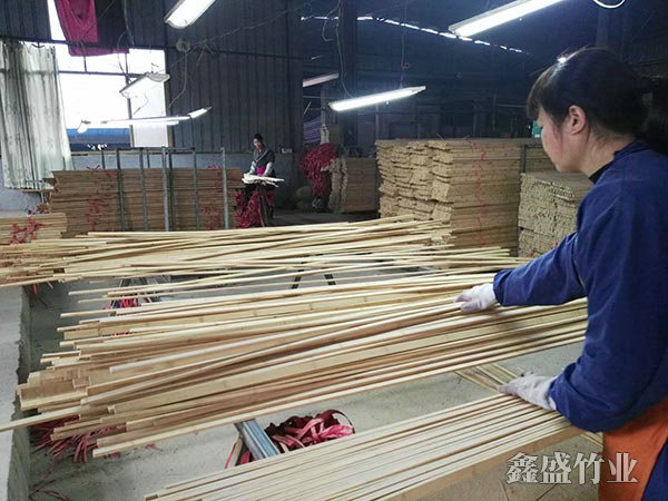 竹家具的优点有哪些 带您欣赏竹制家具的古典与自然